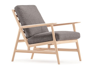 Тканевое кресло с подлокотниками