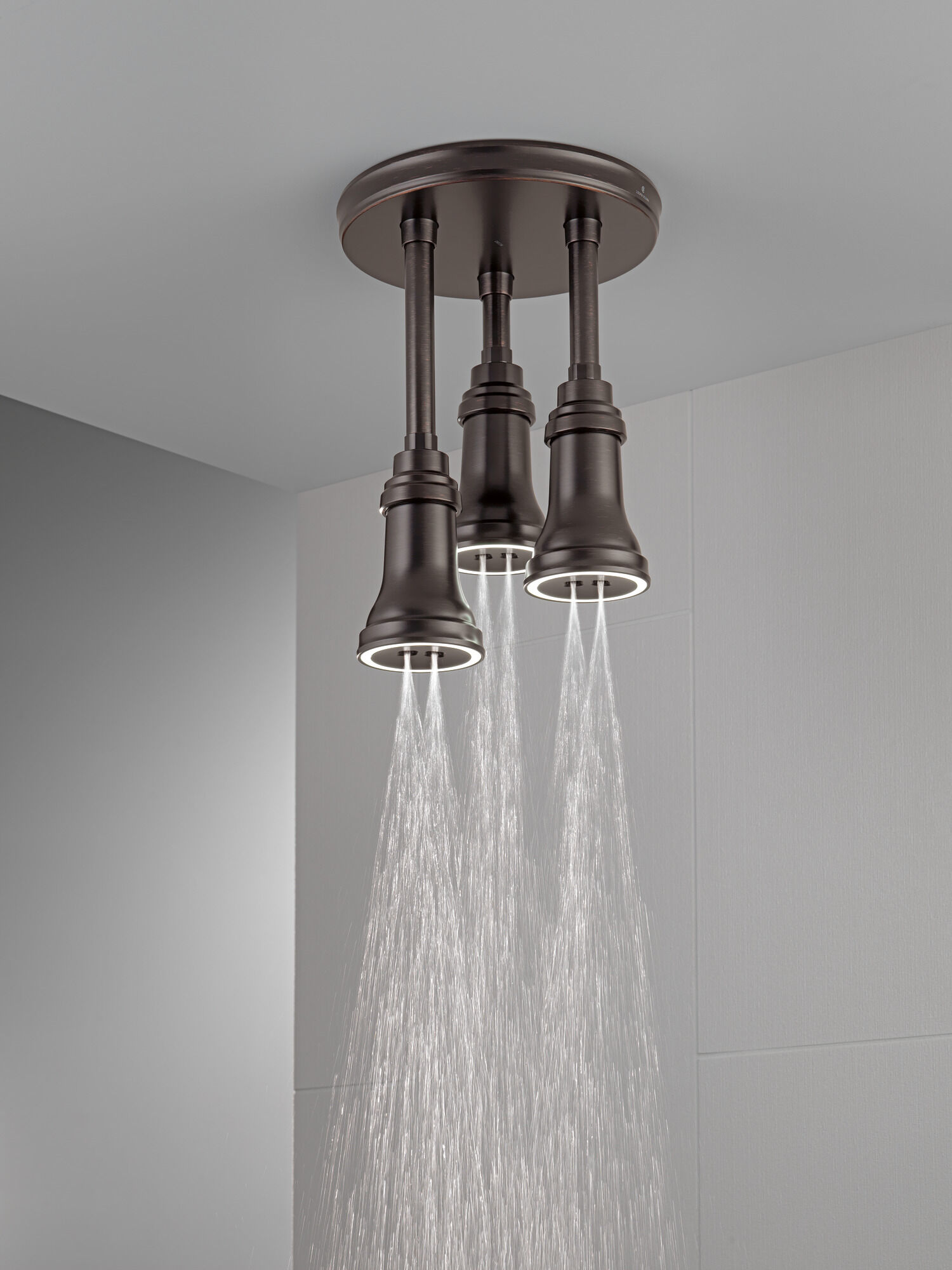 57190-RB25-L Подвесная душевая лейка Raincan со светодиодной подсветкой H2Okinetic® Delta Faucet Universal Showering Венецианская бронза  - Вид №5