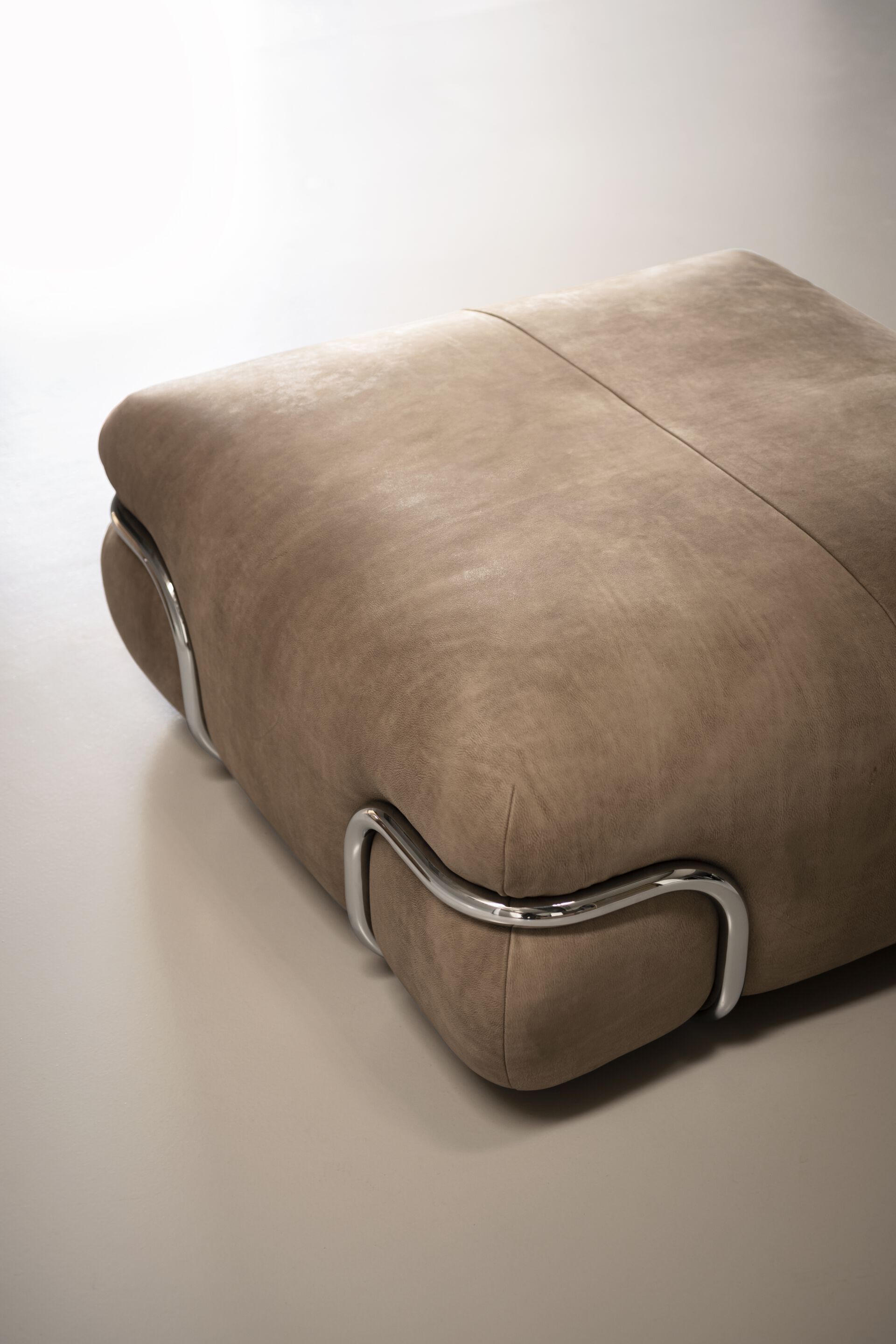 Кожаный квадратный пуф Baxter So Soft ARCH-00139234 - Вид №4