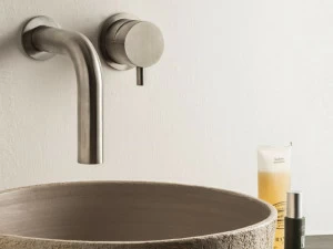 MINA Смеситель для умывальника из нержавеющей стали настенный на 2 отверстия с аэратором Dimensione74