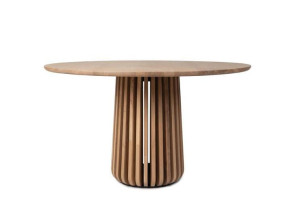 Круглый дубовый стол