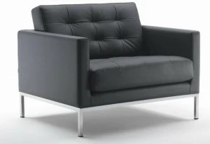 Marelli Стеганое кожаное кресло с подлокотниками Lewis