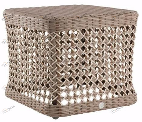 Kok Maison Квадратный садовый журнальный столик из смолы Antibes 648/7