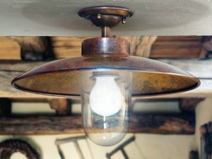 Металлическая наружная потолочная лампа