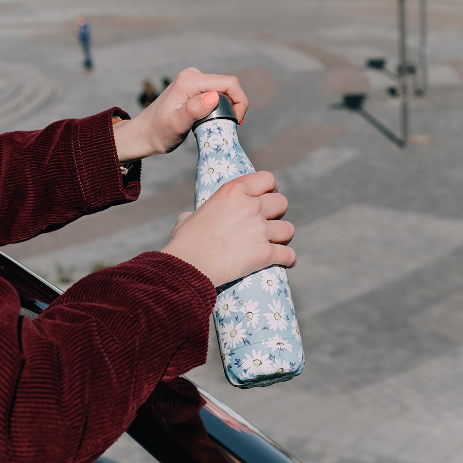 Термос 500 мл бело-голубой Floral Daisy CHILLY'S BOTTLES ДИЗАЙНЕРСКИЕ 00-3947978 Белый;голубой  - Вид №1