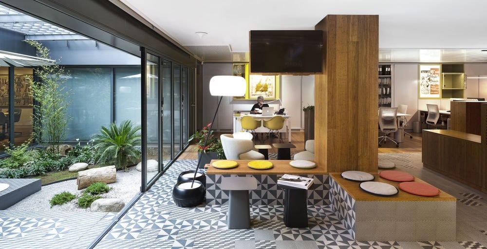 Полипропиленовый стул с подлокотниками VITRA Eames Plastic Chair ARCH-00122846 - Вид №5