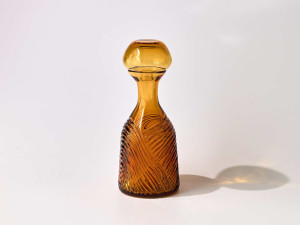 Выдувная стеклянная бутылка