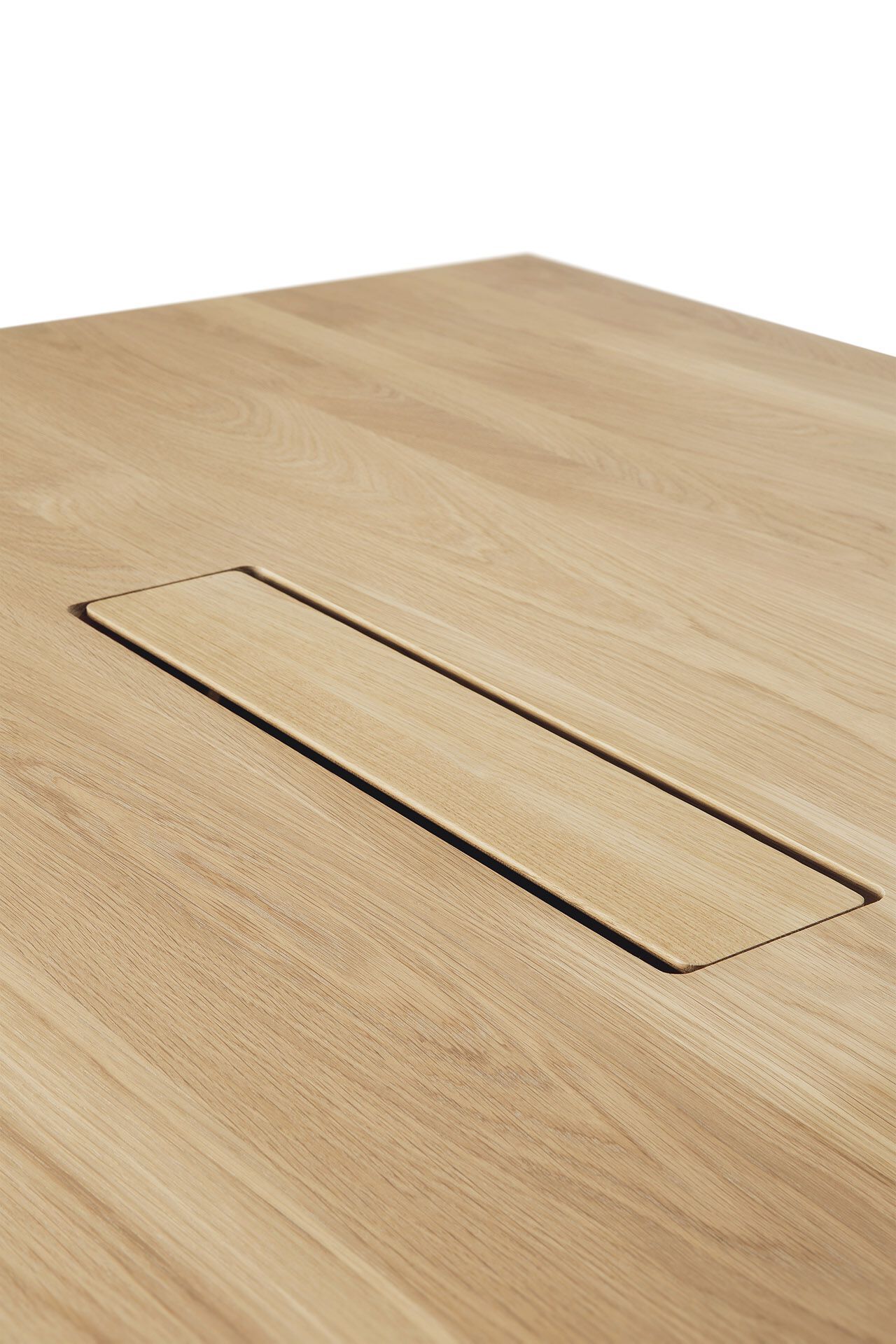 Овальный стол для совещаний из дуба с системой люверсов Ethnicraft Geometric ARCH-00042679 - Вид №3