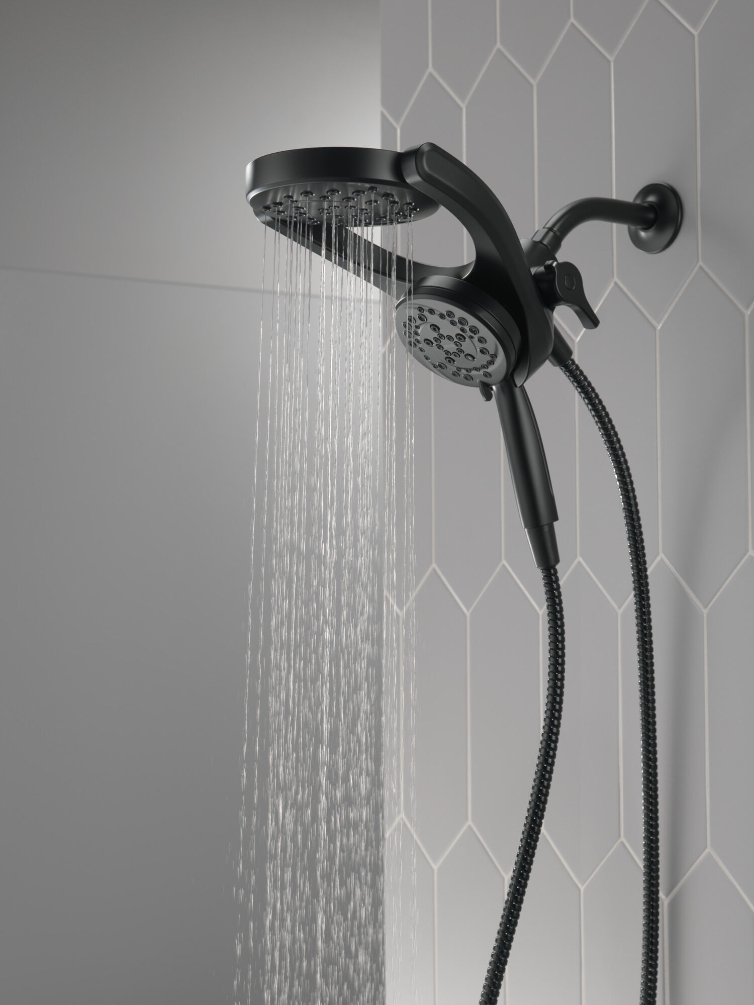 75699BL HydroRain® 4-настройка душевая лейка два в одном Delta Faucet DELTA Матовый черный - Вид №12