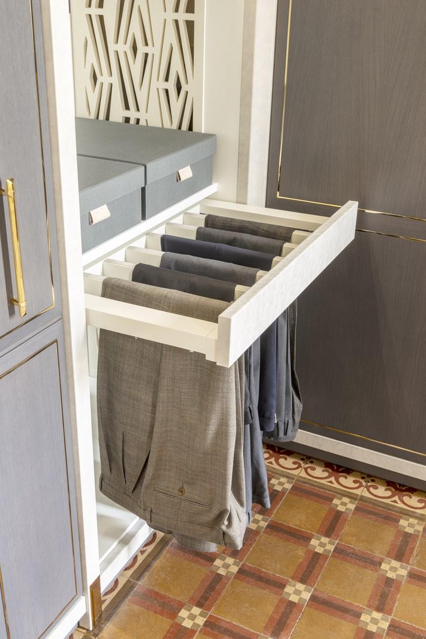 Martini Interiors Гардеробная из дуба со встроенной подсветкой на заказ Essenza sun-id-1504495 - Вид №9