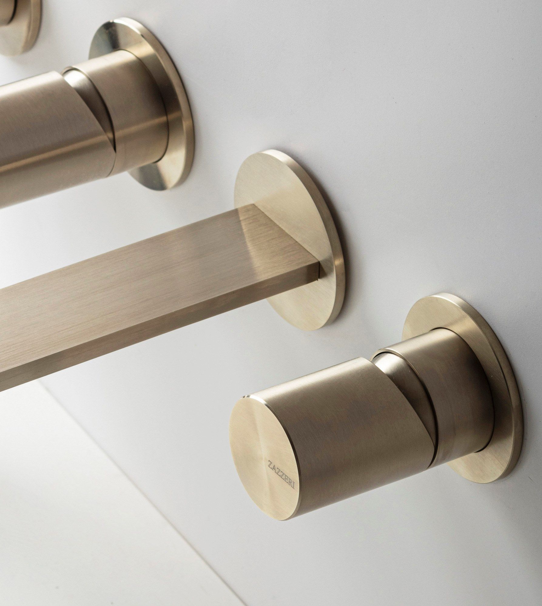 Настенный смеситель для ванны из нержавеющей стали с ручным душем Zazzeri Q316 ARCH-00083449 - Вид №1