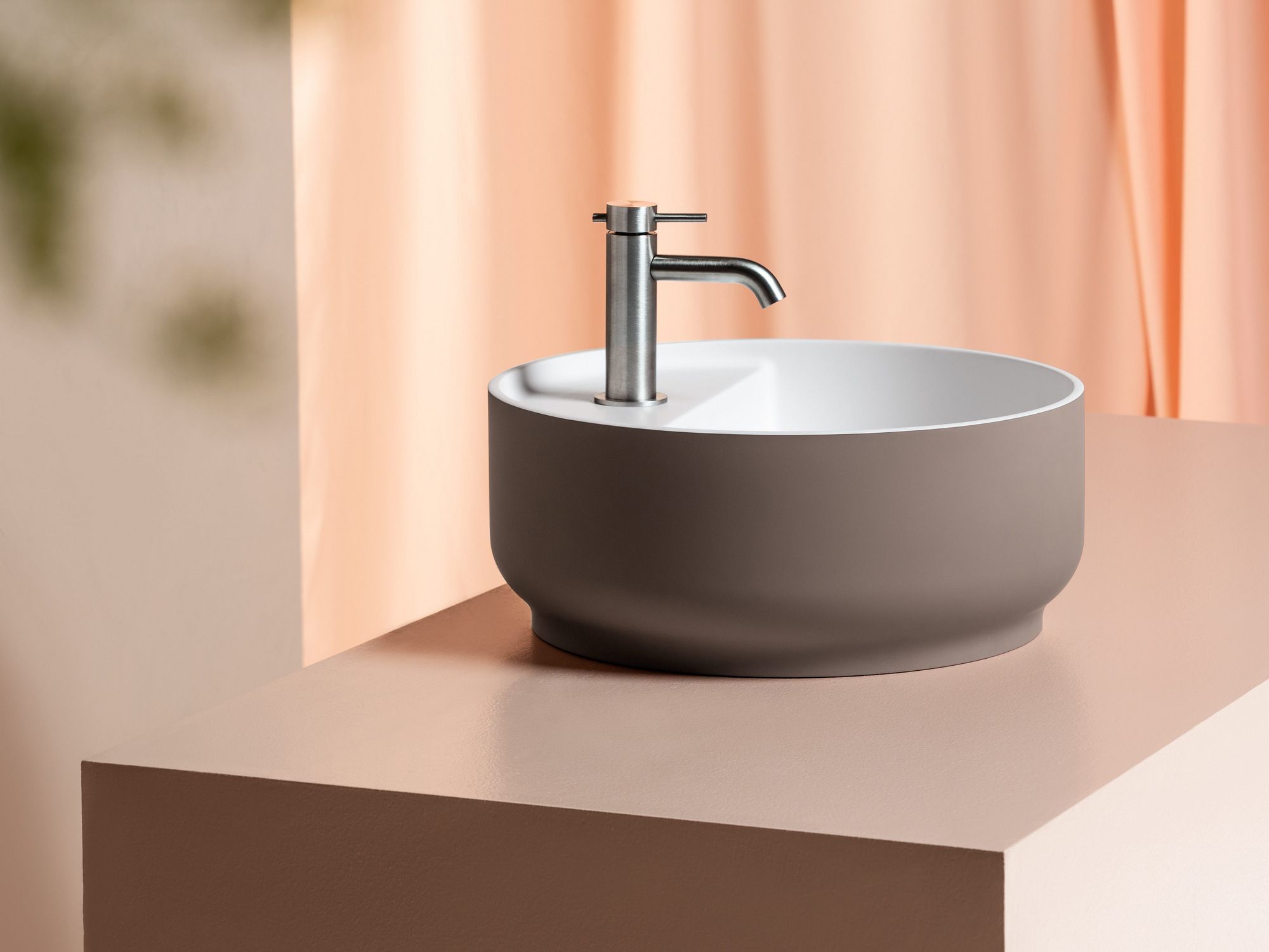 Круглая столешница из Cristalplant® biobased Zucchetti Beam ARCH-00028682 - Вид №6