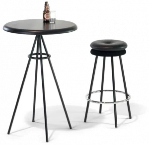 Richard Lampert Круглый высокий стол из стали и дерева Tom