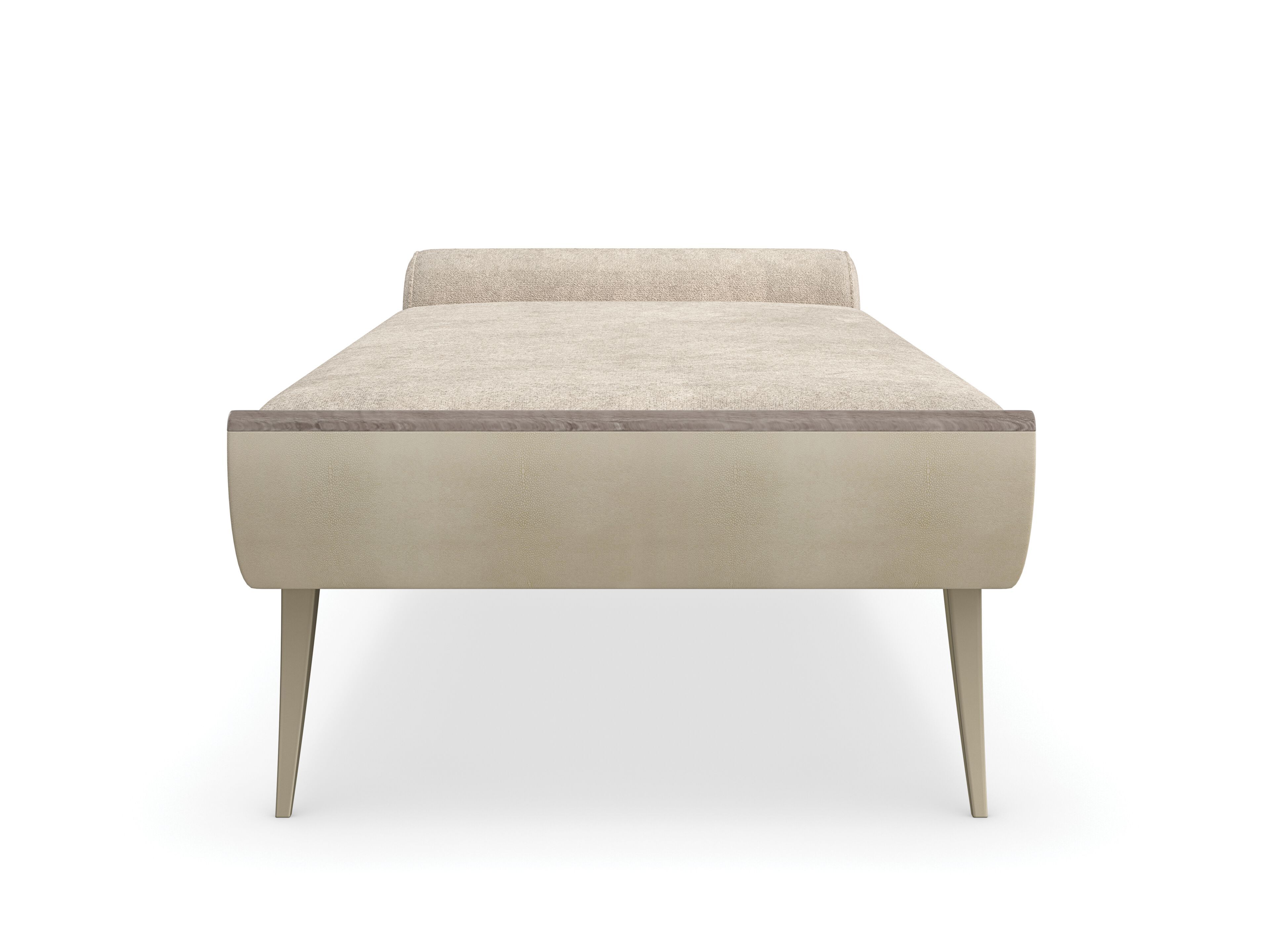 Бархатная мягкая спальная кровать Caracole NICE ARCH-00041404 - Вид №1