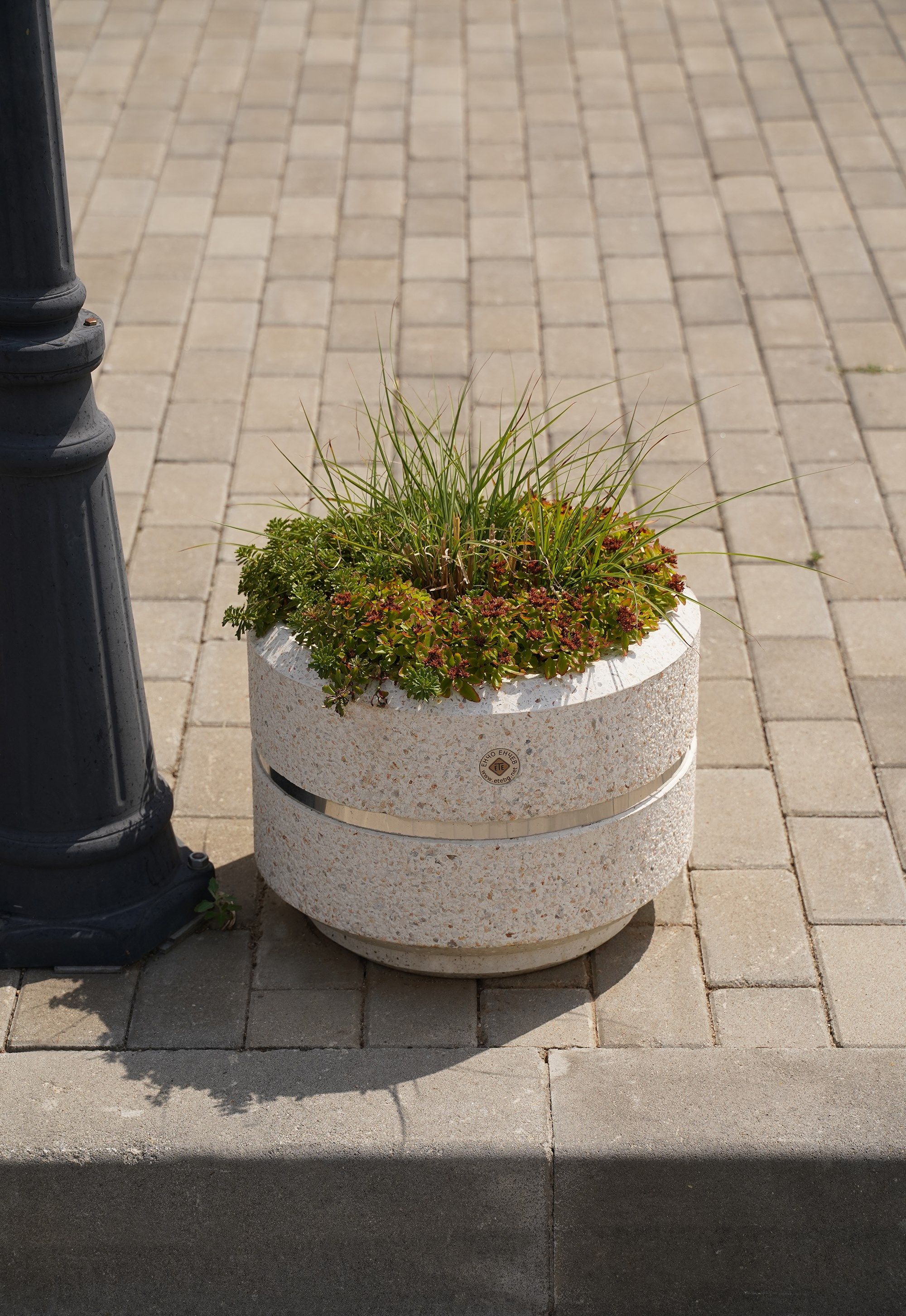 Бетонный круглый низкий плантатор ENCHO ENCHEV - ETE 19/23 ARCH-00048483 - Вид №2