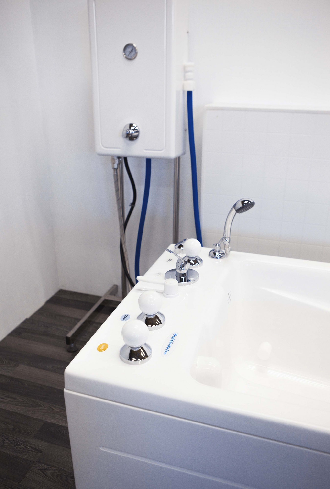 Аппарат для насыщения воды углекислым газом АНУ Santreyd MED-203 - Вид №1