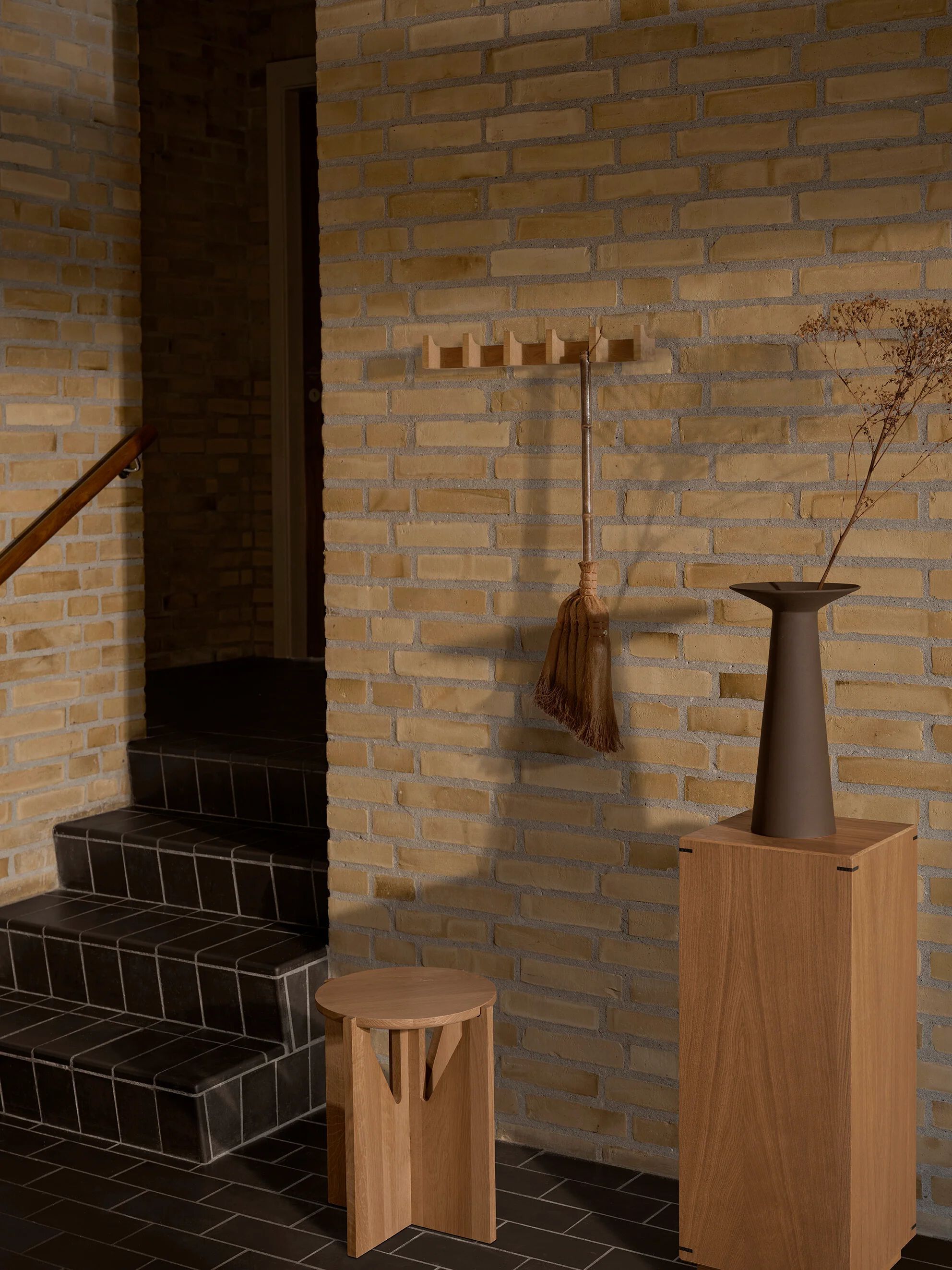 Дубовый пьедестал Kristina Dam Studio Japanese ARCH-00032202 - Вид №2