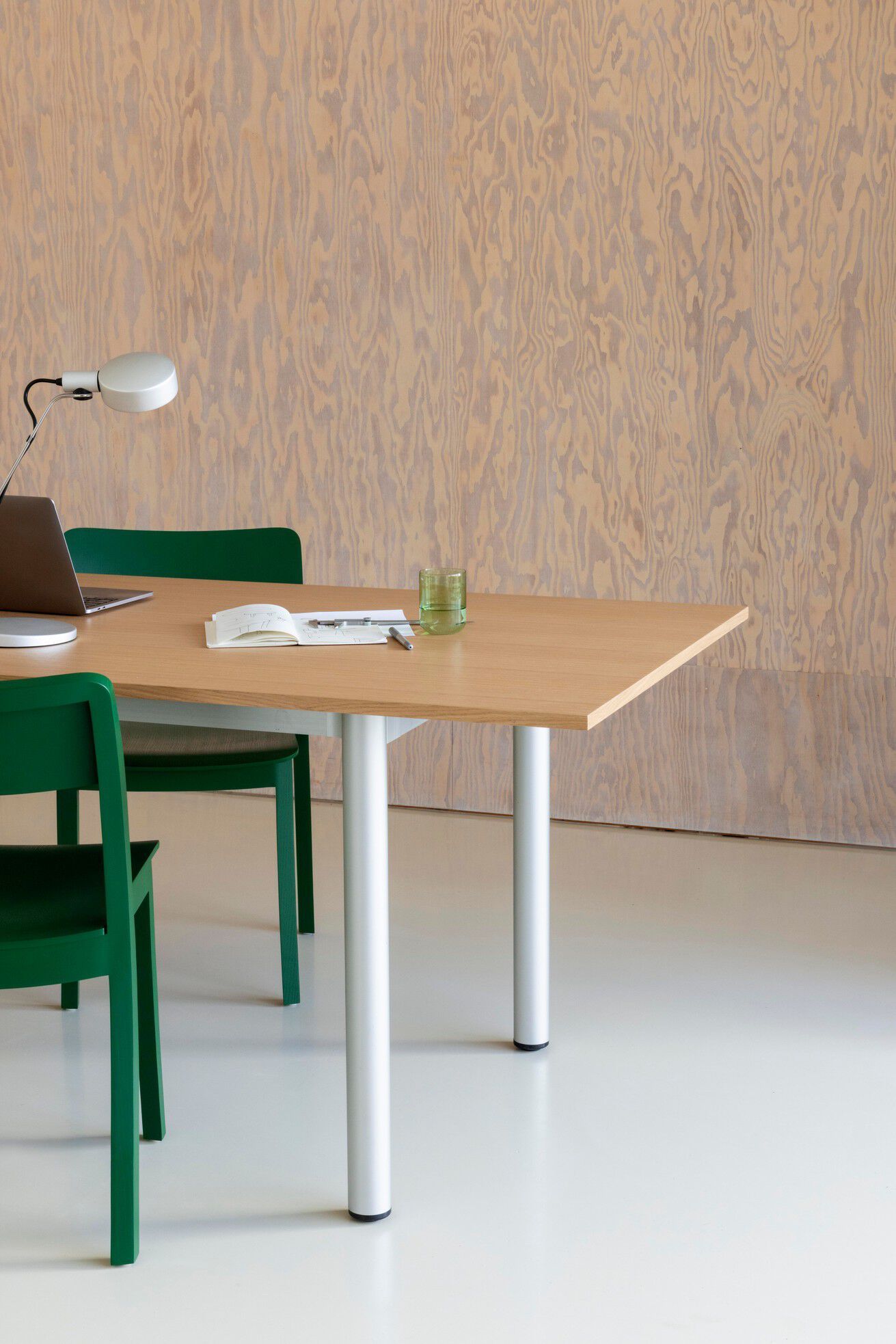 Прямоугольный стол с алюминиевыми или твердыми дубовыми ножками Hay пристройка ARCH-00111000 - Вид №12