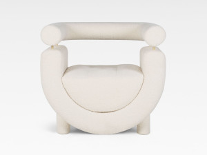 Тканевое кресло с подлокотниками