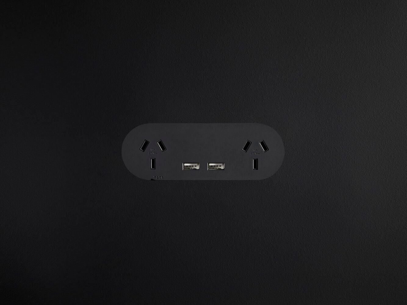 Двойная поликарбонатная электрическая розетка с USB ZETR 13 / FLUSH ARCH-00073844 - Вид №1