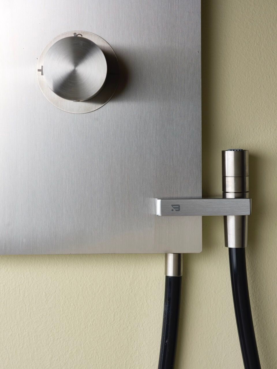 Настенная термостатическая душевая колонка из нержавеющей стали с ручным душем BEAMTECH ARIA CLNR220 ARCH-00070490 - Вид №2