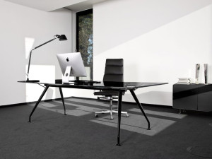 Стеклянный прямоугольный рабочий стол / black edition