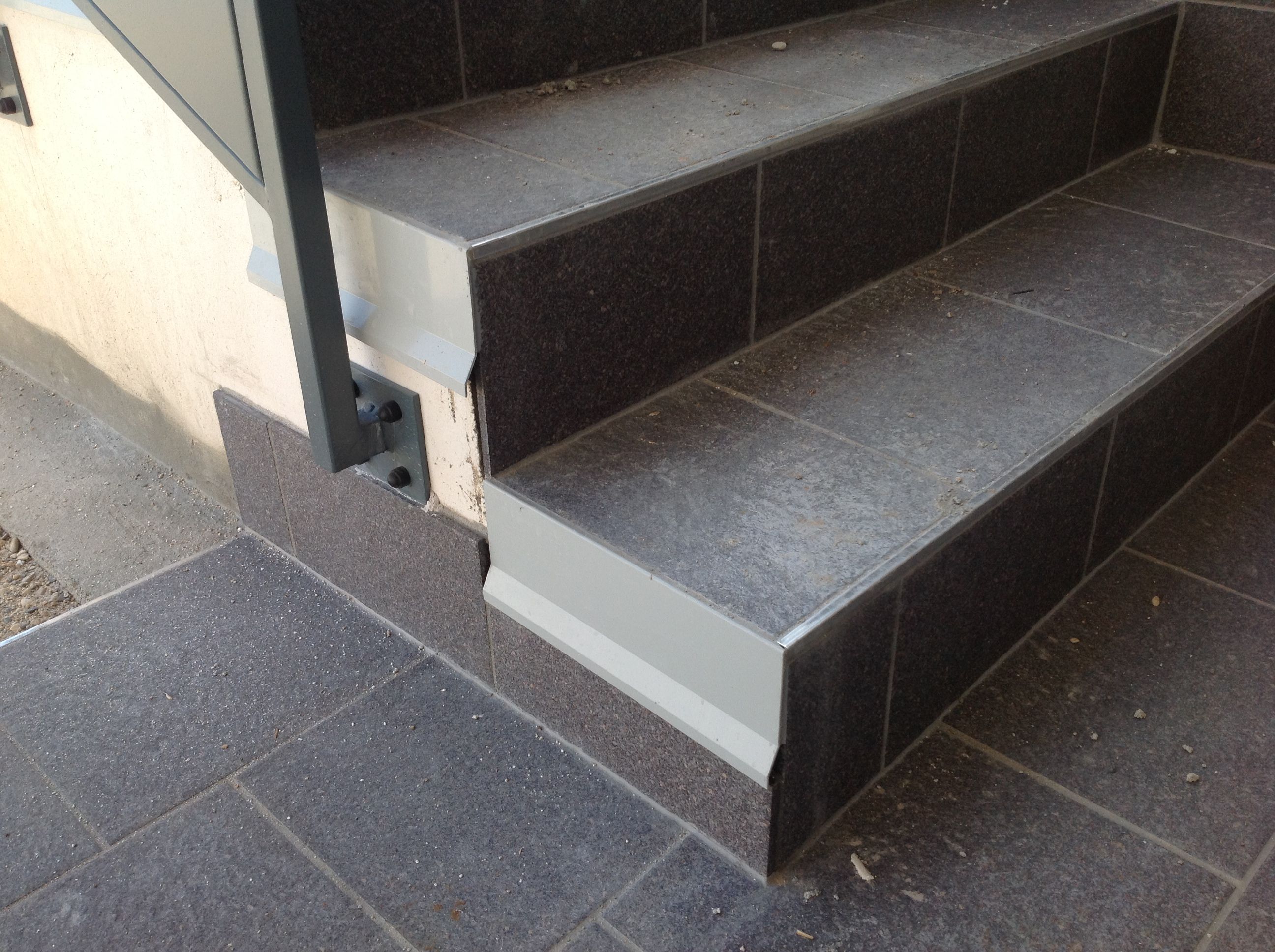 Полированная стальная гидроизоляция профиль и окантовка PROGRESS PROFILES Proterrace ARCH-00093068 - Вид №1