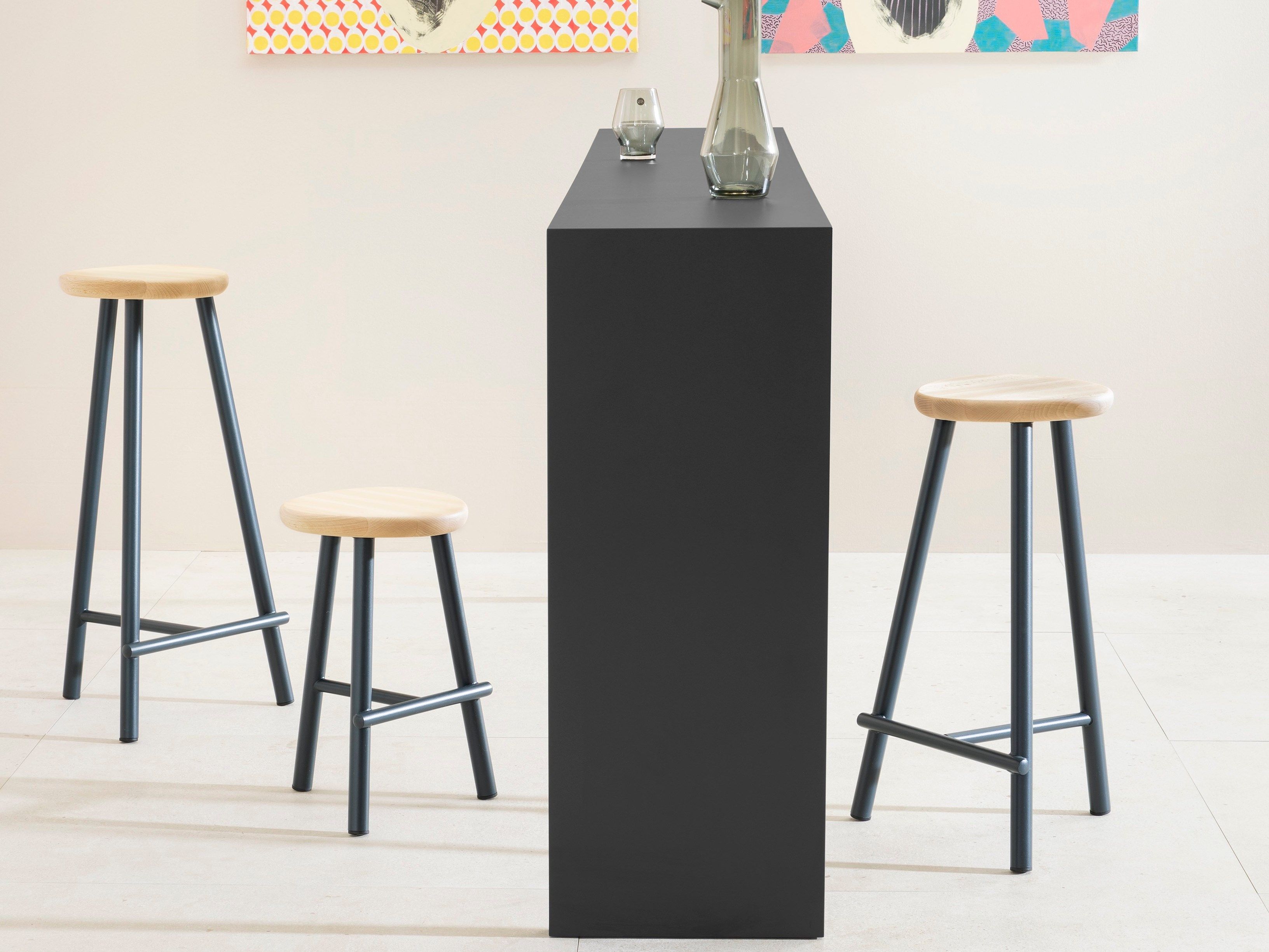 Высокий стул из стали и дерева с подставкой для ног Miniforms MILK ARCH-00098587 - Вид №1