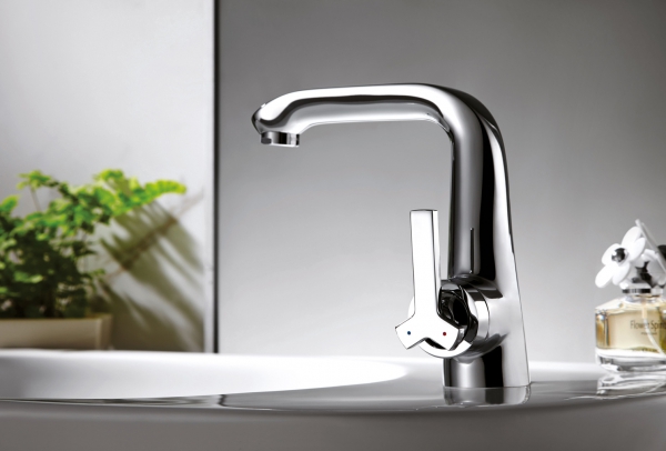 Cмеситель для ванной комнаты на раковину высокий WATERFALL F173107C-1 bravat - Вид №1