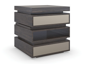 Высокий квадратный деревянный журнальный столик