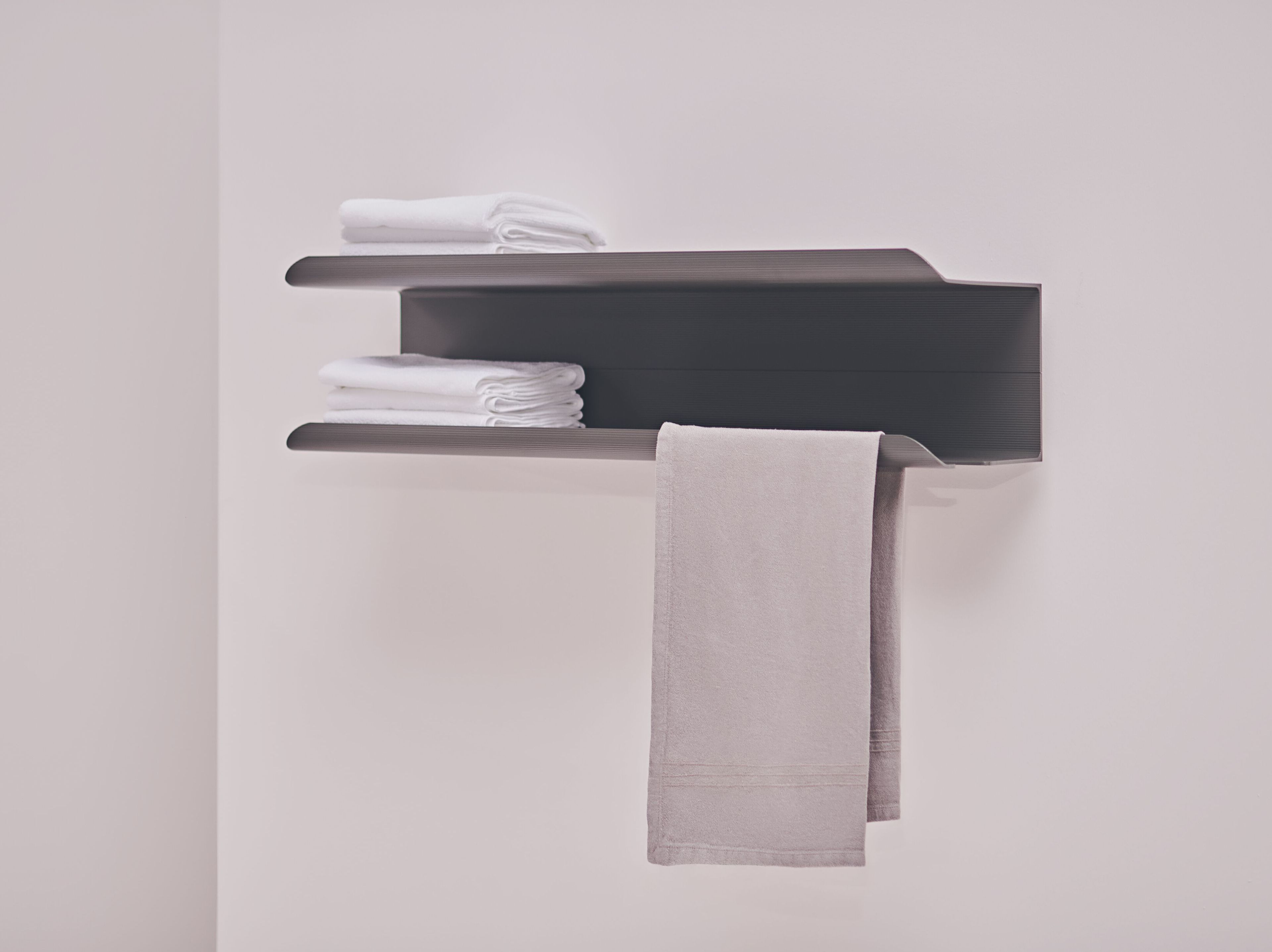 Рециркулированный алюминиевый горизонтальный полотенцесушитель Tubes Elements ARCH-00058481