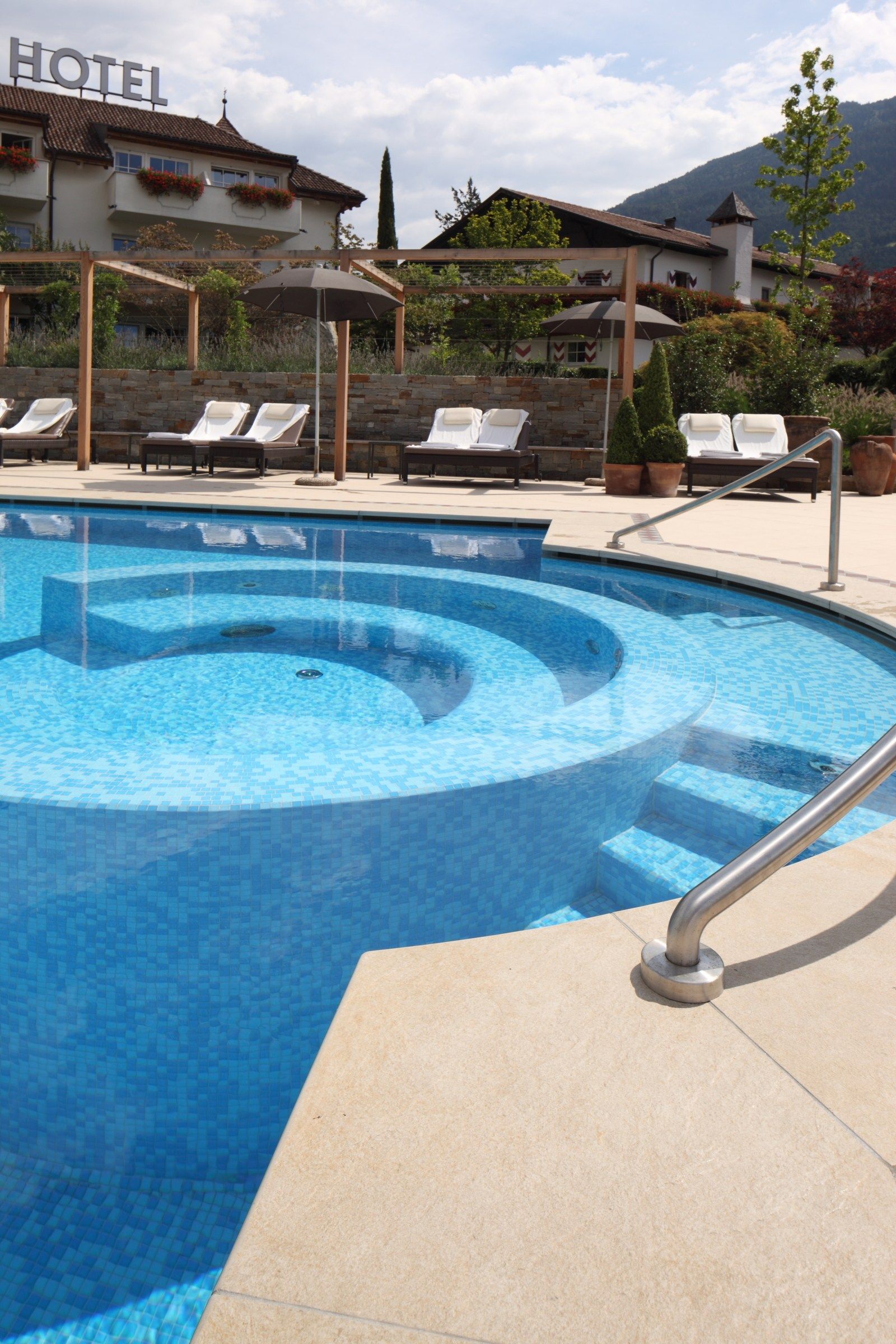 Противоскользящее напольное покрытие из керамогранита Ceramiche Caesar AQUÆ ARCH-00111118 - Вид №7