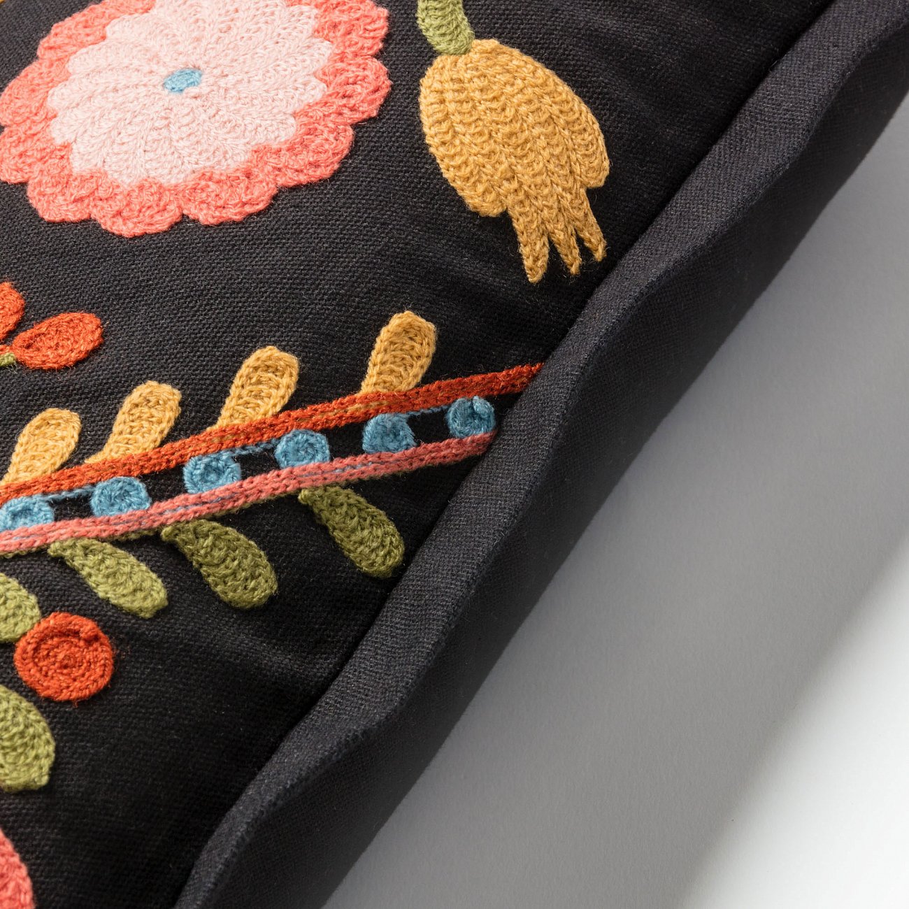 Чехол на подушку Nictexa cushion от La Forma LA FORMA РИСУНОК, РАСТЕНИЯ, ЦВЕТЫ 321535  - Вид №1