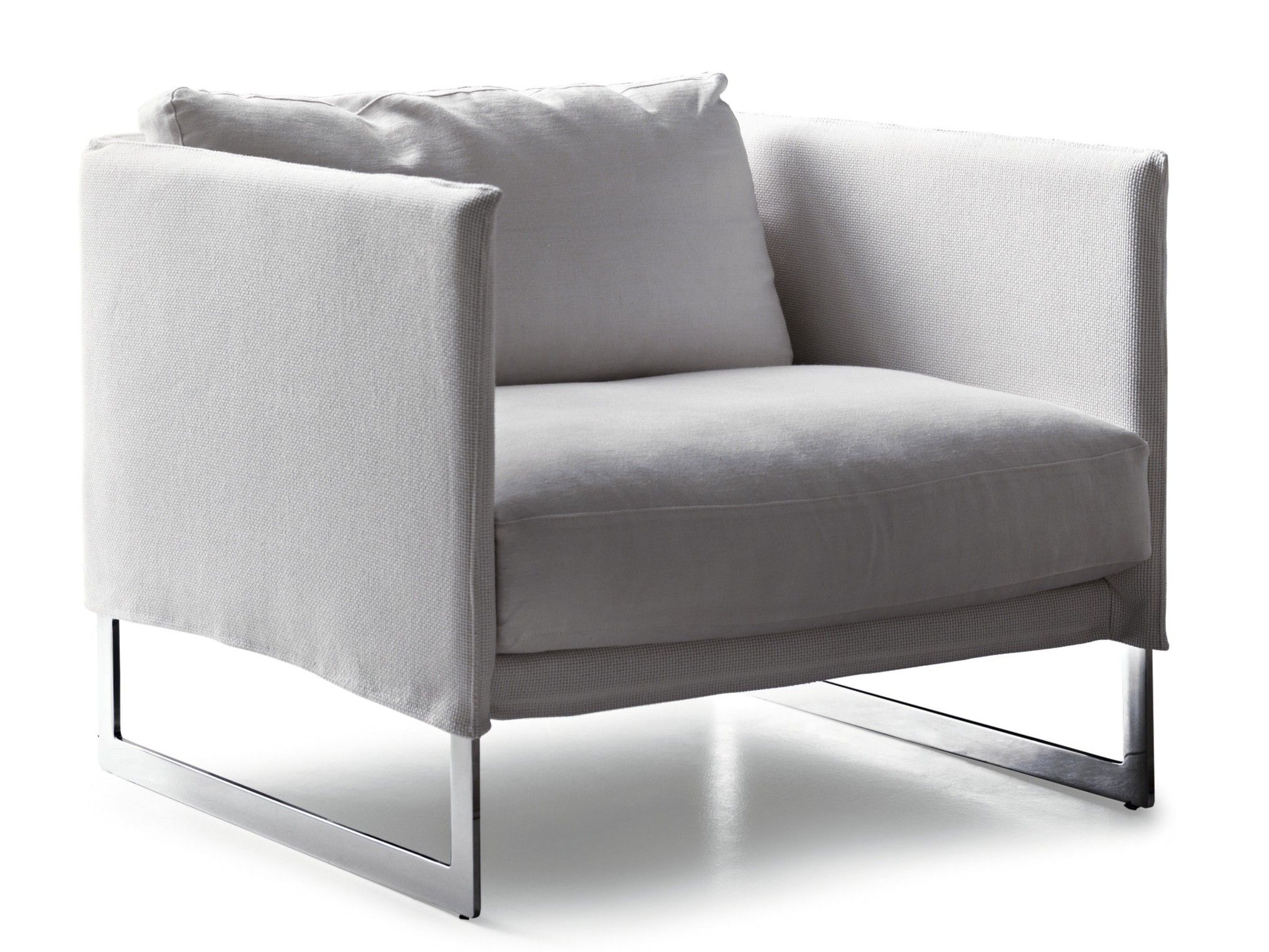 Тканевое кресло с подлокотниками Saba Italia Ливингстон ARCH-00037305