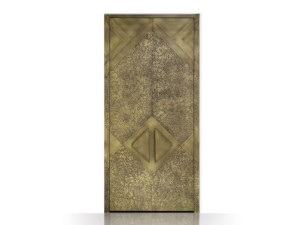 Входная дверь из латуни