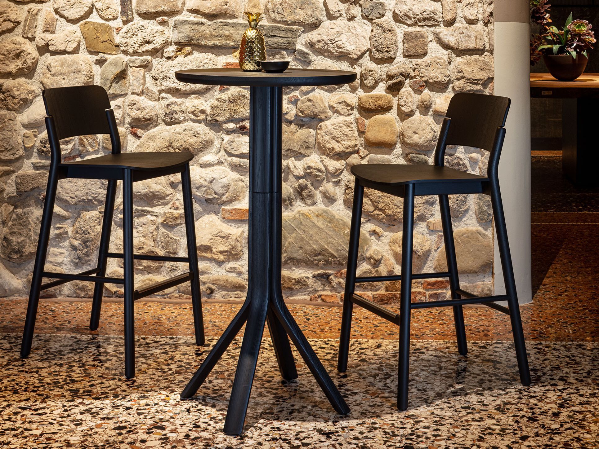 Высокий круглый стол из ясеня SIPA дерево ARCH-00025435