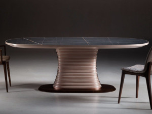 Овальный эвкалиптовый стол для гостиной