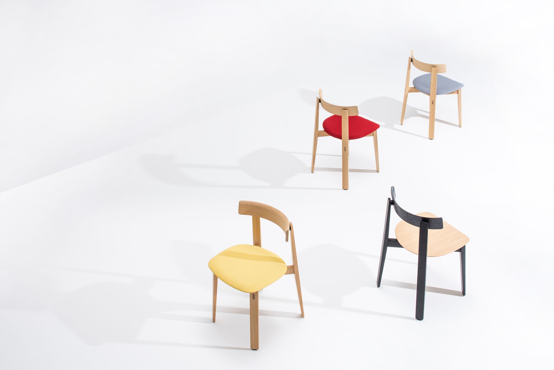 Мягкое кожаное кресло с открытой спинкой Gazzda ARCH-00112295 - Вид №3