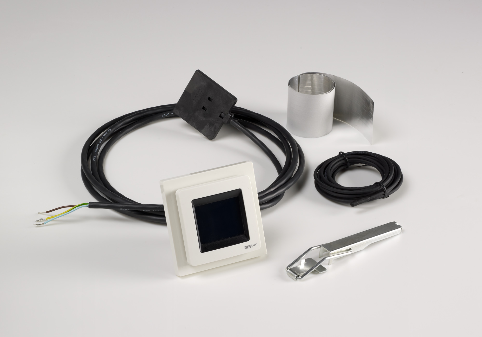 Danfoss DEVIdry™ — нагревательные маты под ламинат/дерево DEVIdry Pro Supply Cord кабель соед. 3 м 19911009  - Вид №4