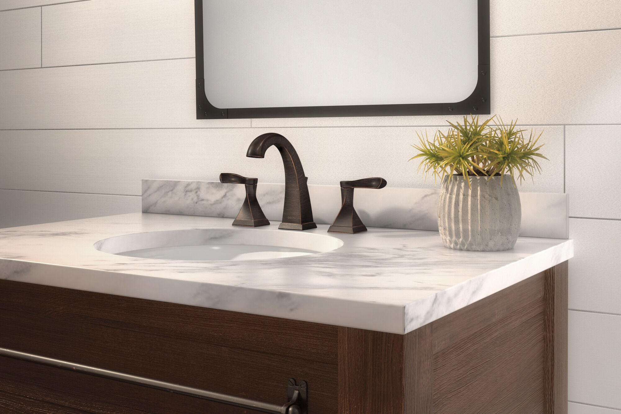 35741-RB-DST Смеситель для ванной комнаты с двумя ручками Delta Faucet Everly Венецианская бронза  - Вид №5