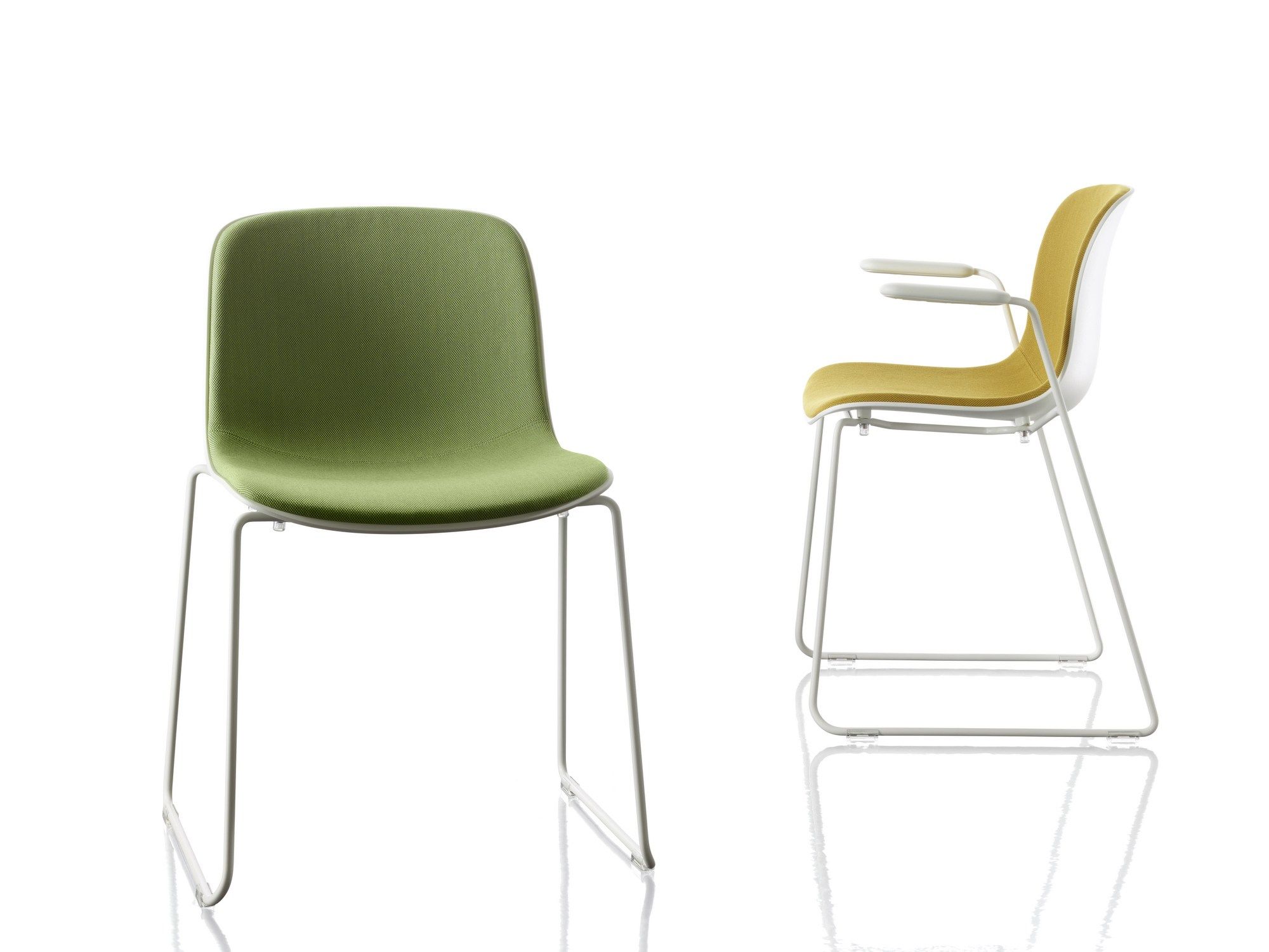 Штабелируемый стул из ткани Magis Troy ARCH-00062170