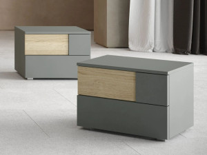 Деревянная прямоугольная тумбочка с ящиками