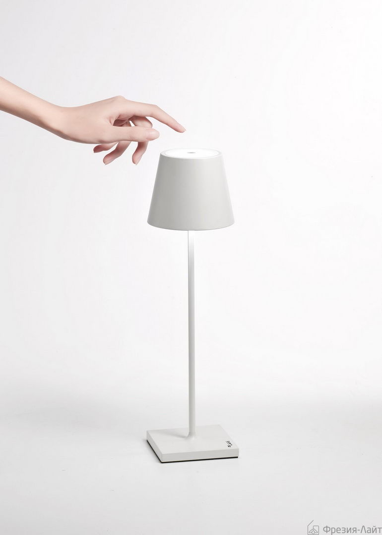 Zafferano POLDINA LD0280B3 TABLE LAMP WHITE светильник декоративный 117148