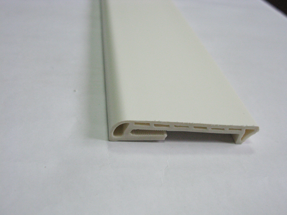 Напольный плинтус  Белый под покраску 80мм DEKOR PANEL DP048