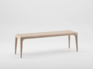 Скамейка из массива дерева