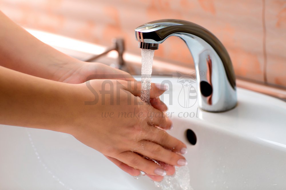 23029 Автоматический смеситель для подачи холодной и теплой воды, 6 В SANELA  - Вид №1