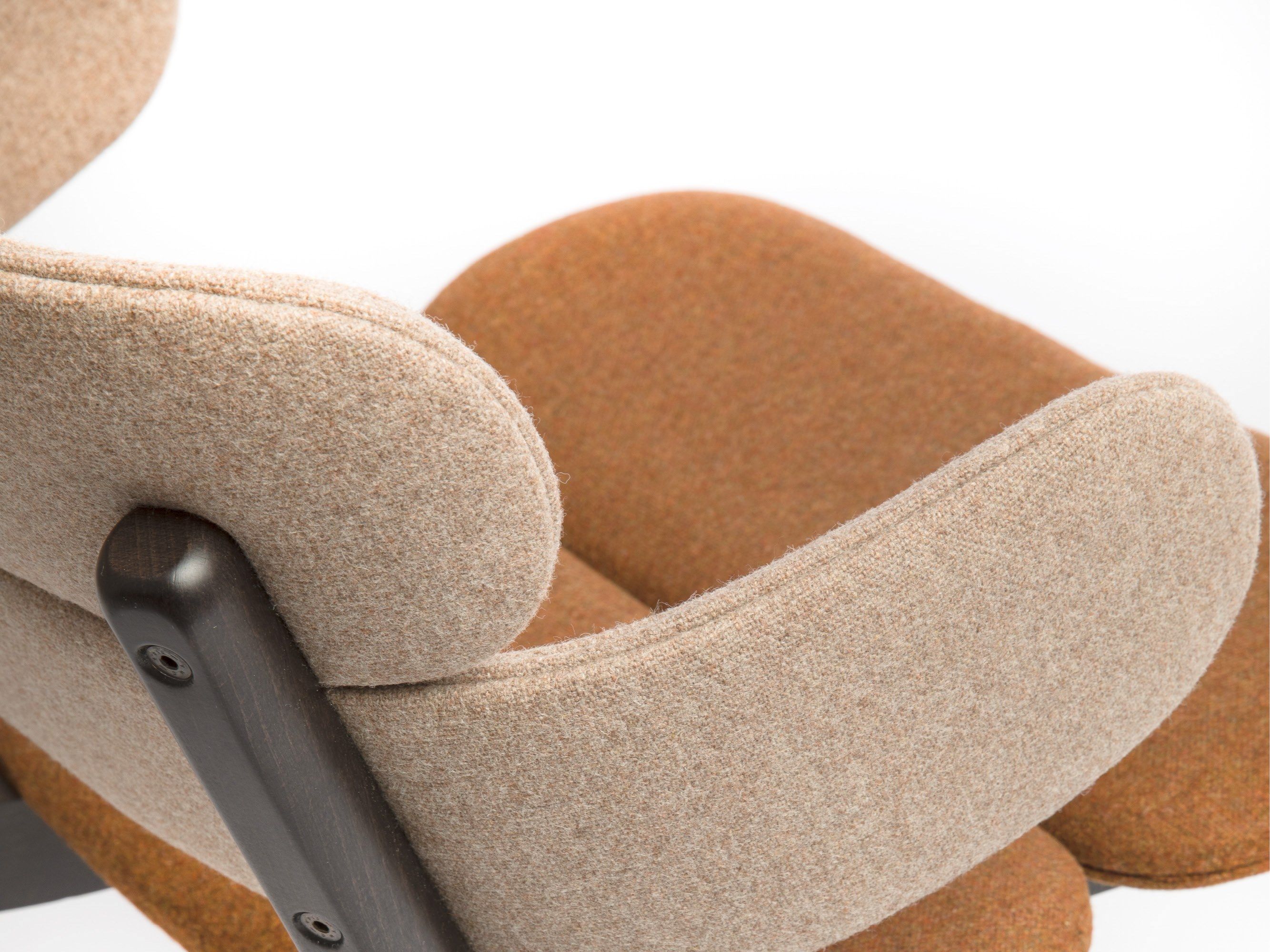 Мягкий тканевый стул с подлокотниками Innova Imbottiti Bands ARCH-00036543 - Вид №2