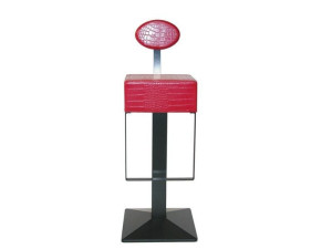 Стул из искусственной кожи