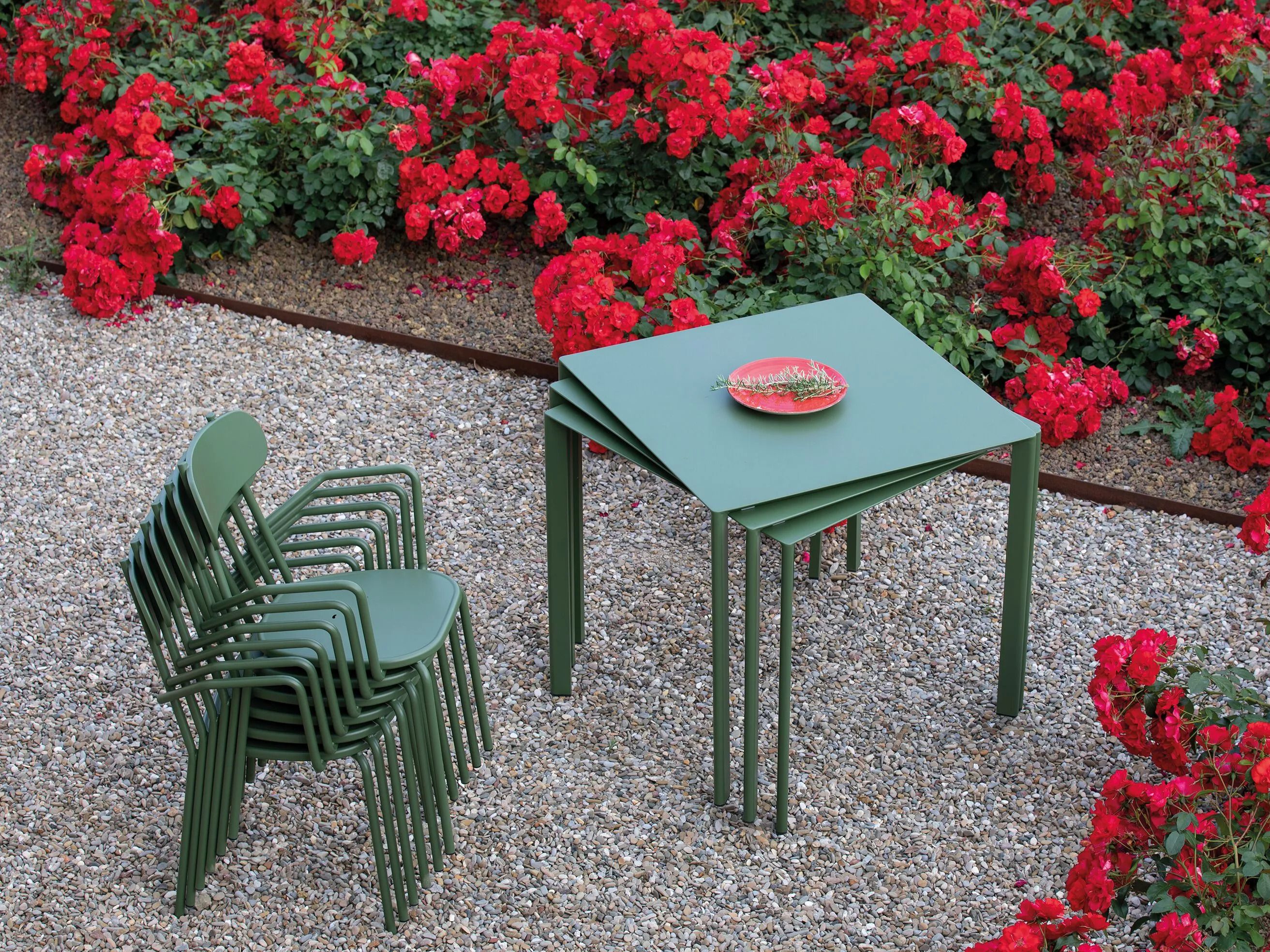 Металлический штабелируемый садовый стул с подлокотниками Vermobil Fox ARCH-00107960 - Вид №3