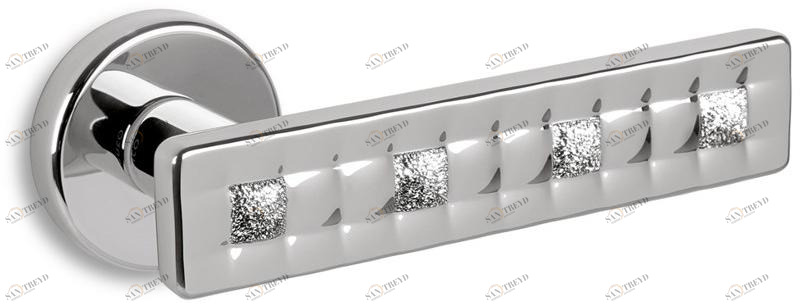 Ento Ручка из латуни на розетке Mabelle 6150